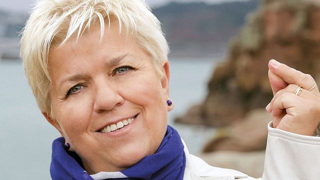 image de la news Joséphine, ange gardien : 5 choses que vous ignoriez peut-être sur la série avec Mimie Mathy