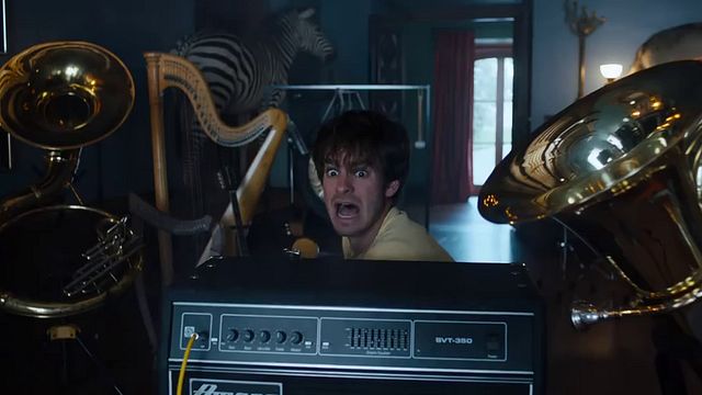 image de la news Bande-annonce Under the Silver Lake : Andrew Garfield mène l'enquête chez le réalisateur d'It Follows