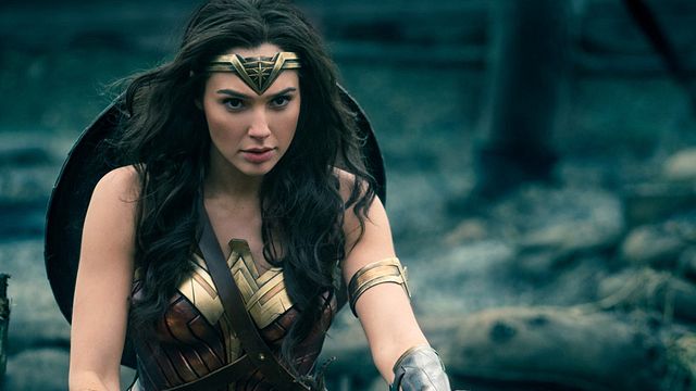 image de la news Wonder Woman 2 : deux photos en mode 80's, dont une qui révèle le retour d'un personnage majeur [SPOILERS]