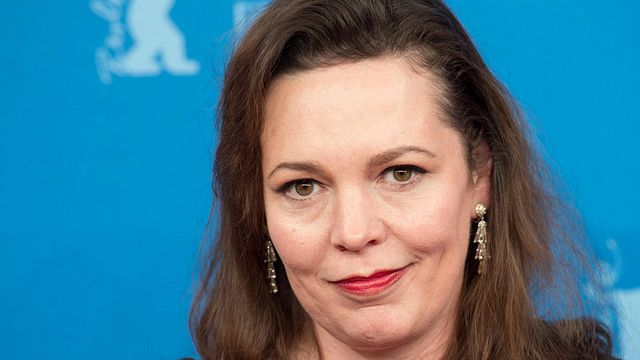 image de la news The Crown saison 3 : la Reine Elisabeth II dévoile son nouveau visage en photo