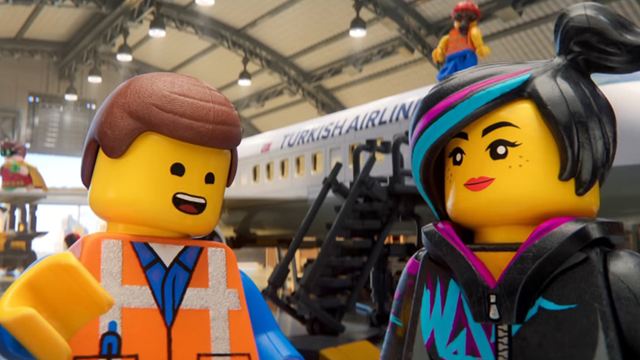 La Grande Aventure LEGO : les héros en briques jaunes font de la pub pour Turkish Airlines