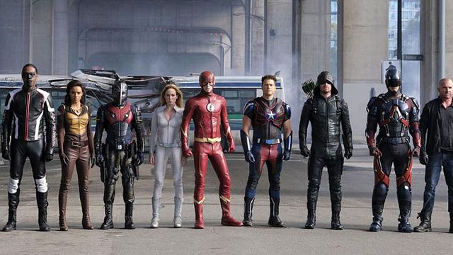 image de la news DC's Legends of Tomorrow Saison 3 : les super-héros sont de retour sur CStar