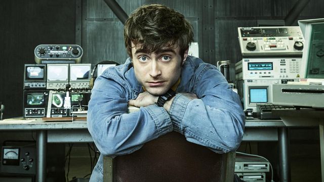 image de la news Daniel Radcliffe : "L'univers de Miracle Workers me rappelle les films Pixar" [INTERVIEW]