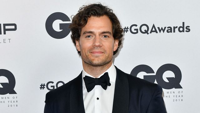image de la news Après The Witcher, Henry Cavill sera Sherlock Holmes aux côtés de l'héroïne de Stranger Things