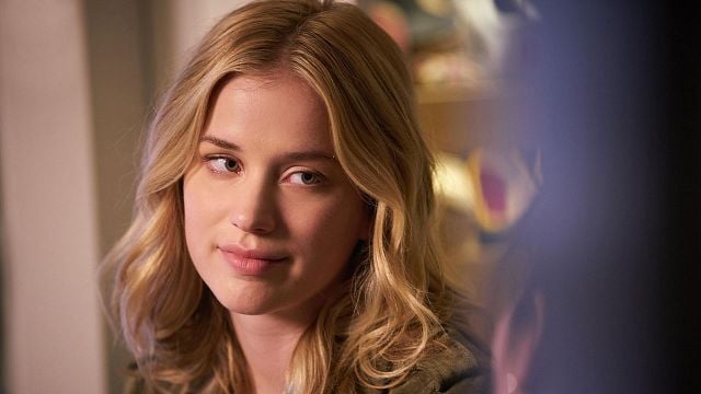 image de la news De Once upon a time à You et Countdown : qui est Elizabeth Lail ?