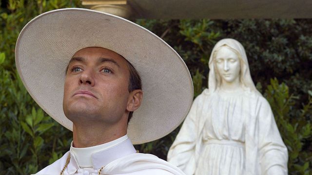 image de la news The New Pope (Canal+) : au fait, comment se terminait The Young Pope ?
