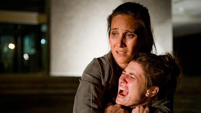 image de la news Peur sur le lac (TF1) : Julie de Bona réagit aux morts choc de l'épisode 4 [SPOILERS]