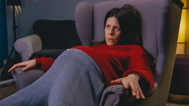 image de la news Bande-annonce Énorme : Marina Foïs, Jonathan Cohen et un enfant dans le dos