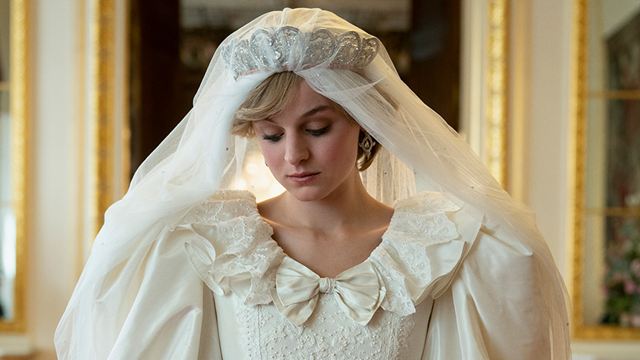 Lady Di dans The Crown : qui est Emma Corrin, l'interprète de Diana dans la série Netflix ?