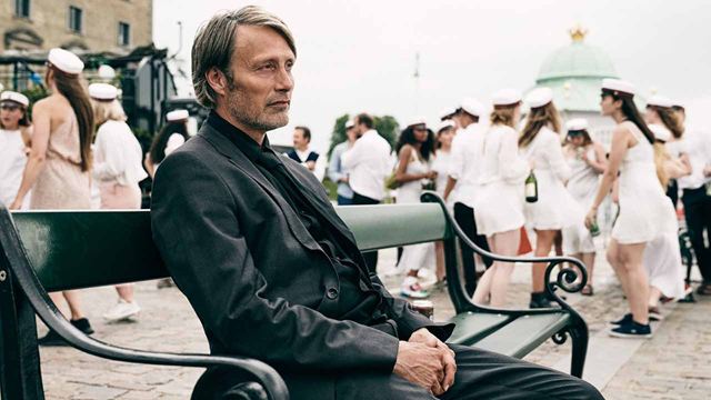 Les Animaux fantastiques 3 : Mads Mikkelsen pense qu'il sera "difficile" de succéder à Johnny Depp