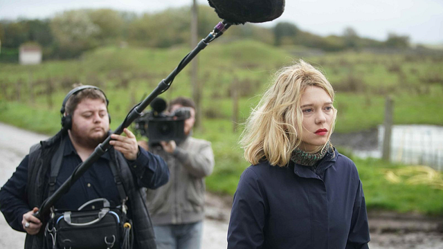 image de la news France : Emmanuel Macron a-t-il vraiment tourné face à Léa Seydoux ?