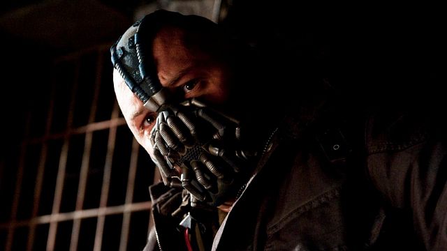image de la news Batman The Dark Knight Rises : comment Tom Hardy a-t-il trouvé la voix de Bane ?
