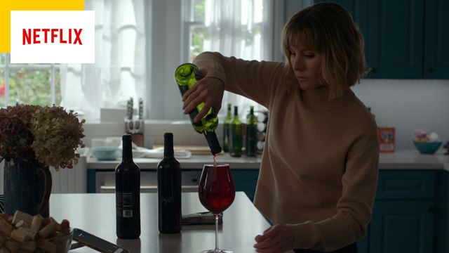 La Femme qui habitait en face sur Netflix : ce qu'il y a vraiment dans les verres de vin de Kristen Bell