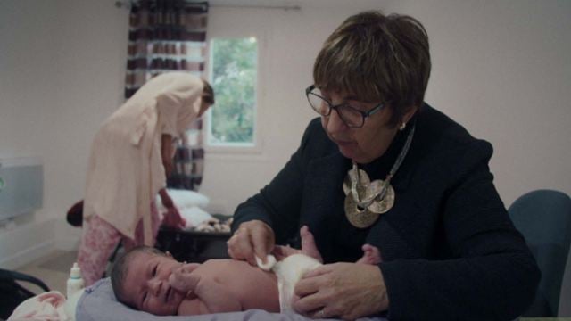 À la vie d'Aude Pépin en DVD: "Redonner de l'humanité dans l'acte de donner la vie"