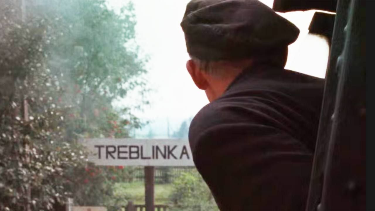 C'est l'un des films historiques les plus importants du XXème siècle... D'une durée de 9h30, il est à voir au moins une fois dans sa vie