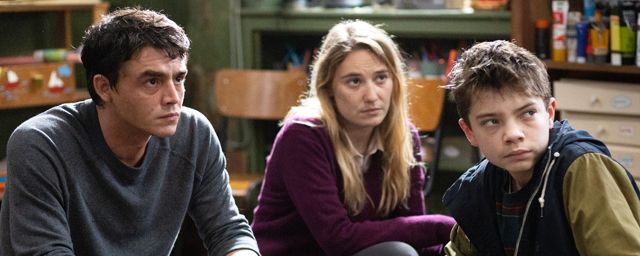 Pierre Perrier aux côtés de Déborah François et Diego Murgia dans L'île prisonnière.