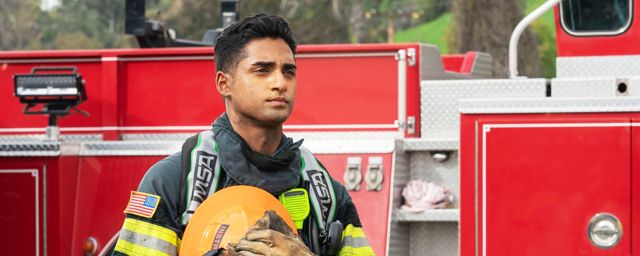 Anirudh Pisharody (Ravi) dans l'épisode 14 de la saison 6 de 9-1-1.