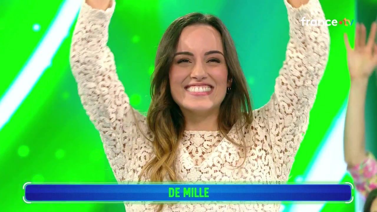 N'oubliez pas les paroles : "Pourrais-tu me le laisser ?" Sandy en passe de battre un record de Morgane, elle réagit - TV ACTU by AlloCiné