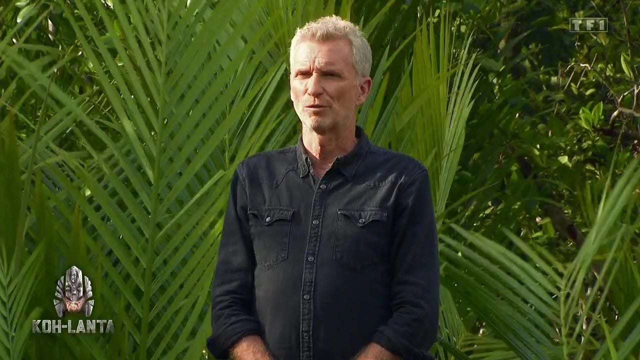 Comment s'occupe Denis Brogniart (Koh-Lanta) pendant l'épreuve des poteaux  ? Il raconte - TV ACTU by AlloCiné