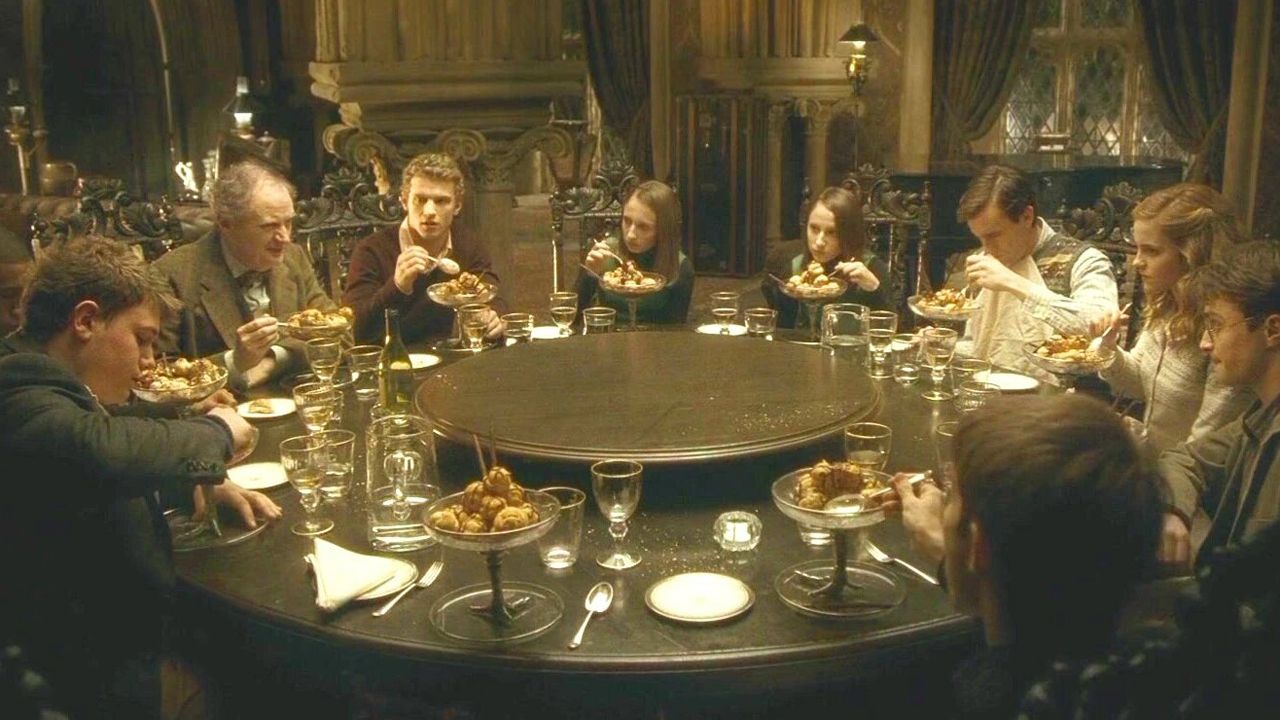 Marcus Belby (à gauche)