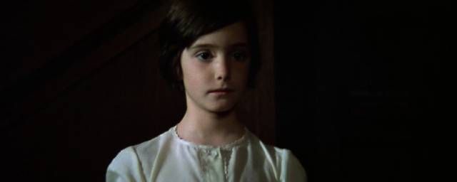 Ana Torrent dans Cria Cuervos