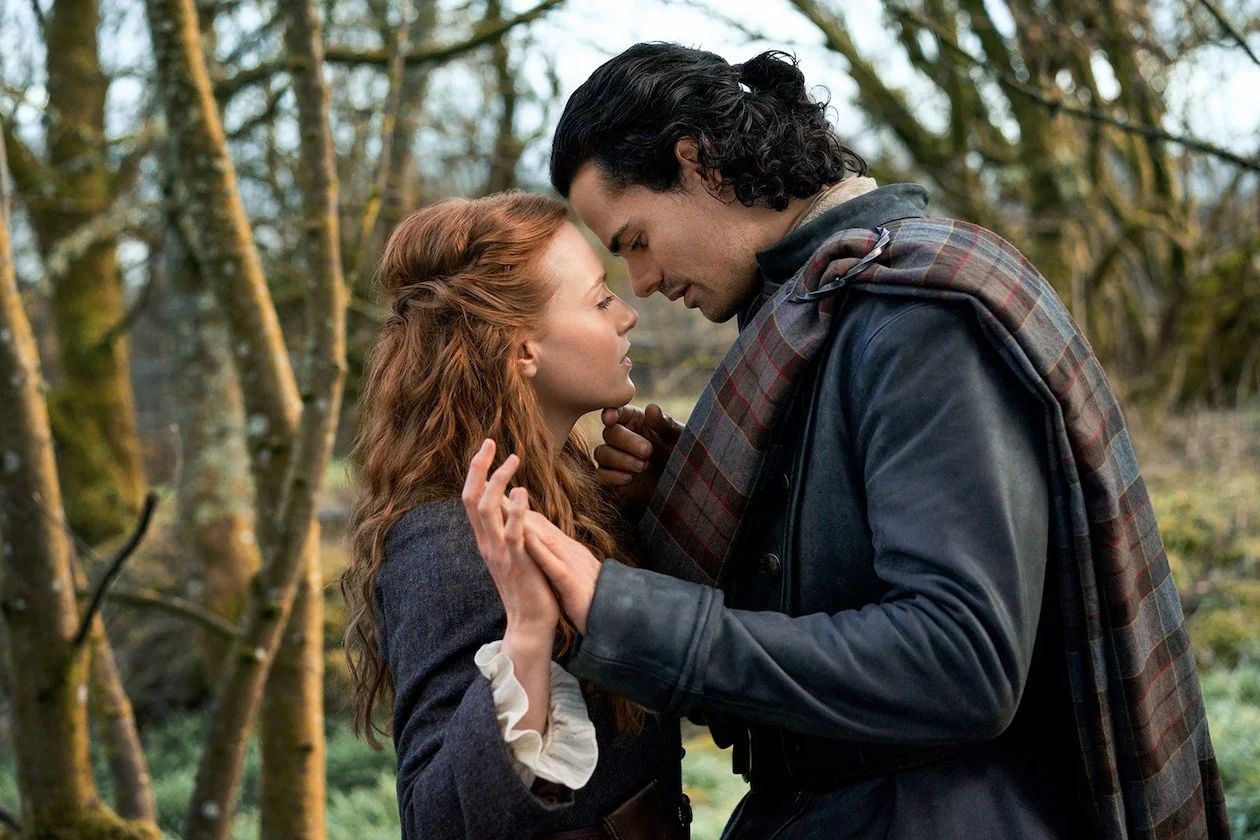 Ellen Mackenzie (Harriet Slater) et Brian Fraser (Jamie Roy)