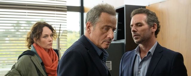 Jean-Michel Tinivelli est Simon Coleman.