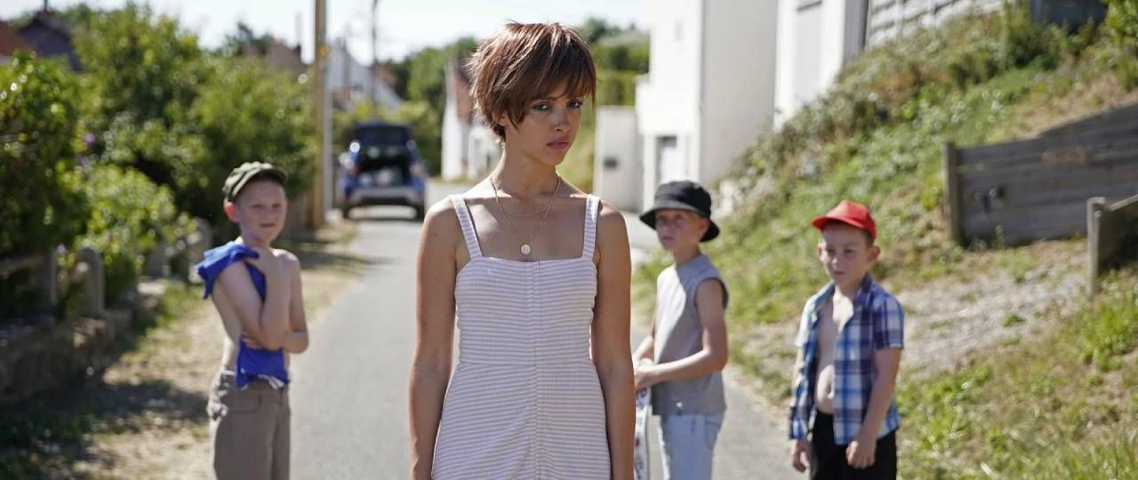 Lyna Khoudri dans L'Empire