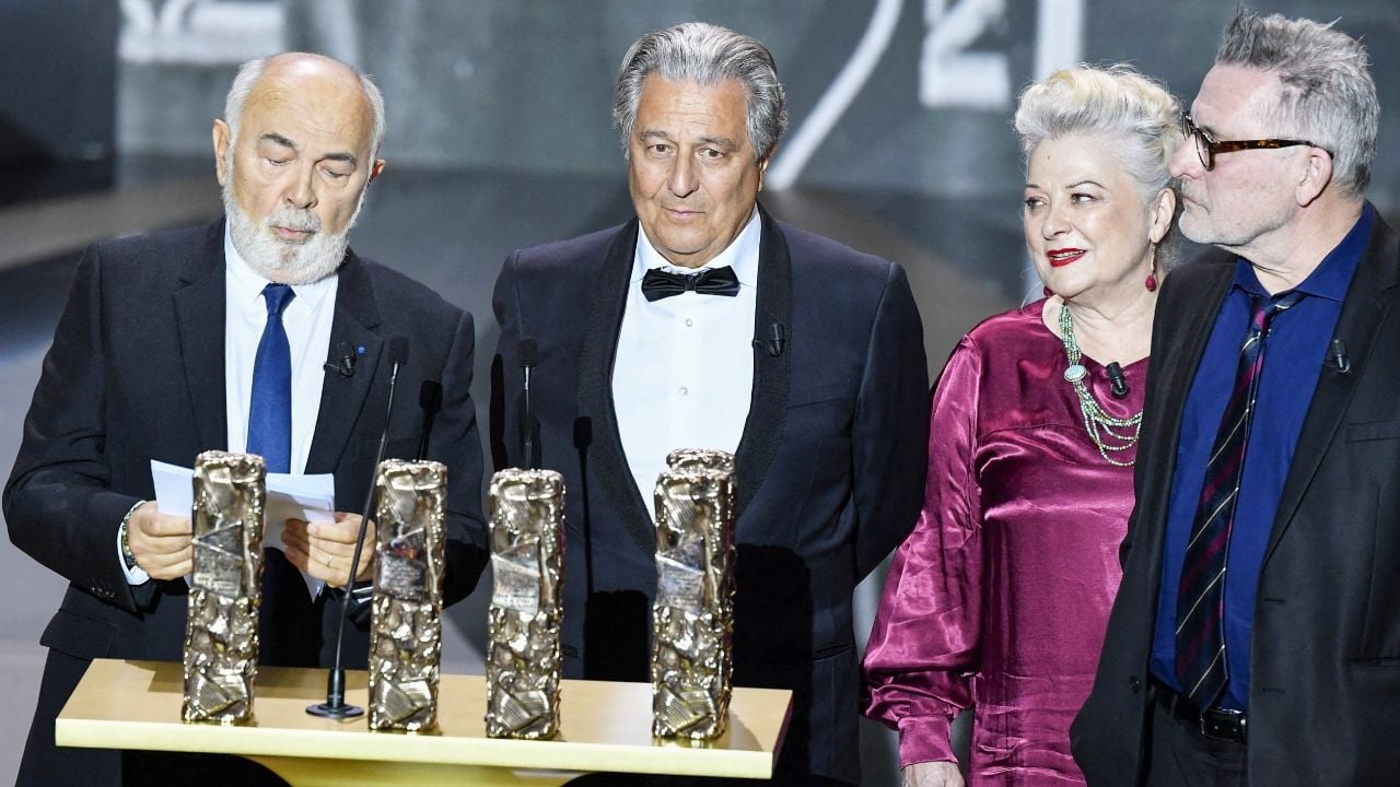 “Labor and Strange”: Why did the brilliant army strangely experience its tribute to Caesar