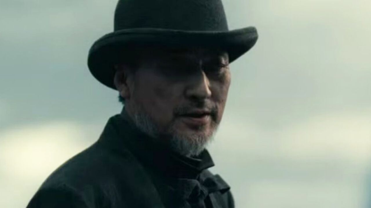 The 3rd season of this science fiction series noted that from 5 to 4.2 he sees the actor twice, who is director Christopher Nolan, will you recognize him?