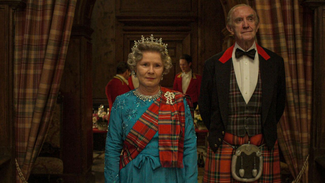 Elizabeth II (Imelda Staunton) et le Prince Philip (Jonathan Pryce)