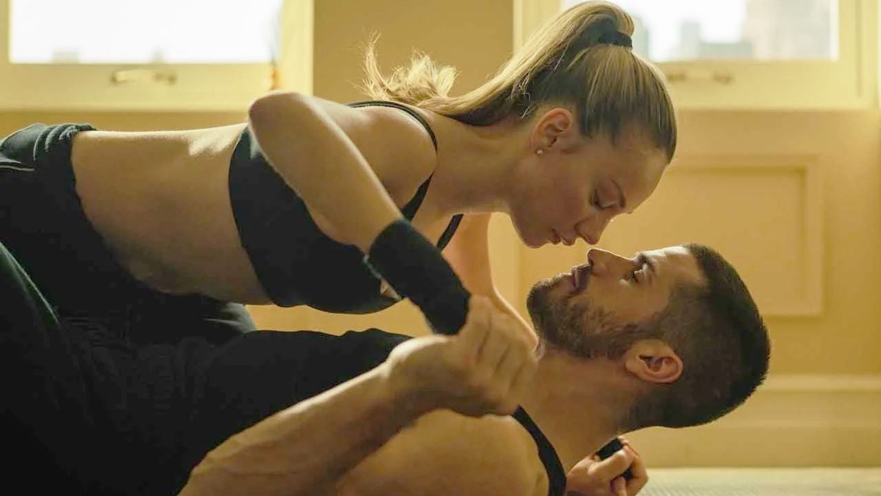 Disponible aujourd'hui sur Prime Video : faut-il voir Attirés malgré nous, la nouvelle adaptation du roman de Mercedes Ron ? Notre avis