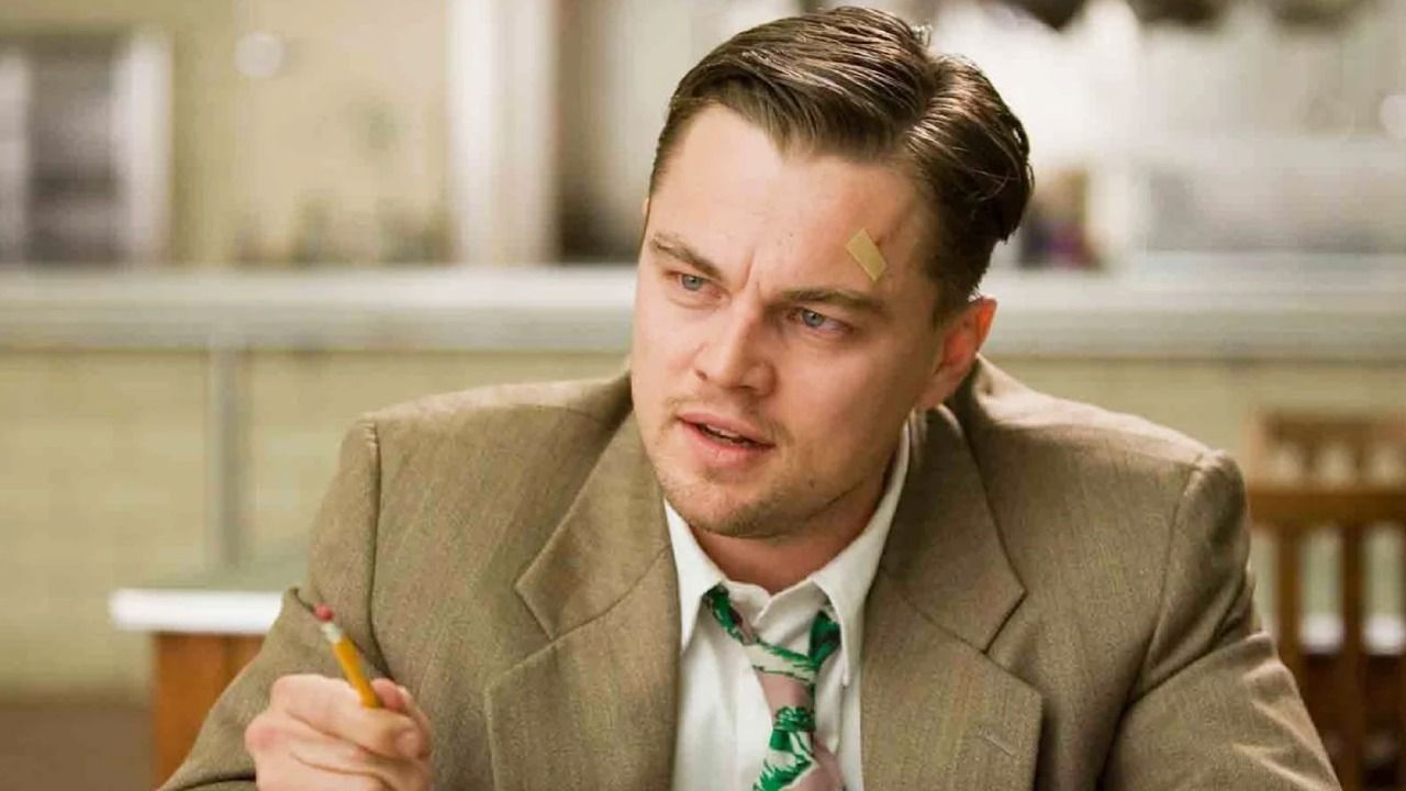 The bear scene in The Revenant was nothing compared to it: 18 years ago, DiCaprio found himself trapped in the face of a great white shark!