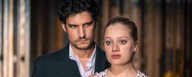 Avec Louis Garrel dans 