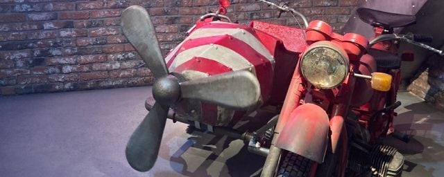 La moto side-car de Harley Quinn 