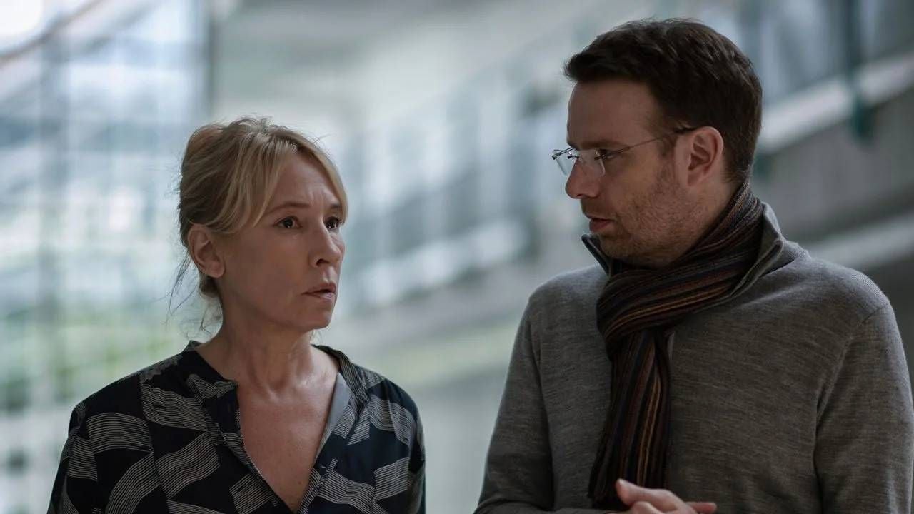 L’Abandon est-il un bon film ? Que pensent les spectateurs de ce long métrage sur l'affaire Samuel Paty avec Antoine Reinartz ?