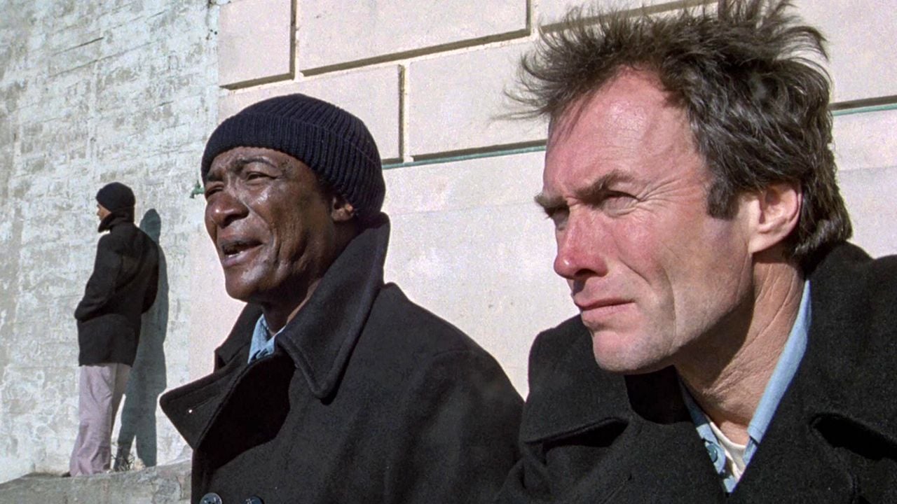 Ce soir à la télé : vous aimez quand Clint Eastwood serre les mâchoires du début à la fin d'un film ? Vous allez adorer ce chef-d'oeuvre signé Don Siegel