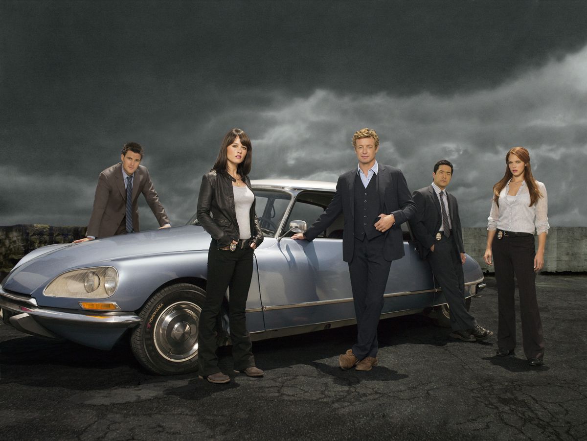 Photo Amanda Righetti, Tim Kang, Owain Yeoman, Robin Tunney, Simon Baker