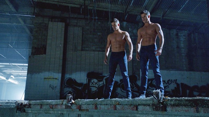 Films Et Séries Tv Avec Max Carver Photo de Max Carver - Photo Charlie Carver, Max Carver - AlloCiné