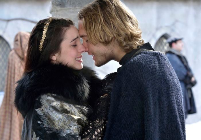 Films Et Séries Tv Avec Adelaide Kane Photo de Adelaide Kane - Reign : le destin d'une reine : Photo Toby
