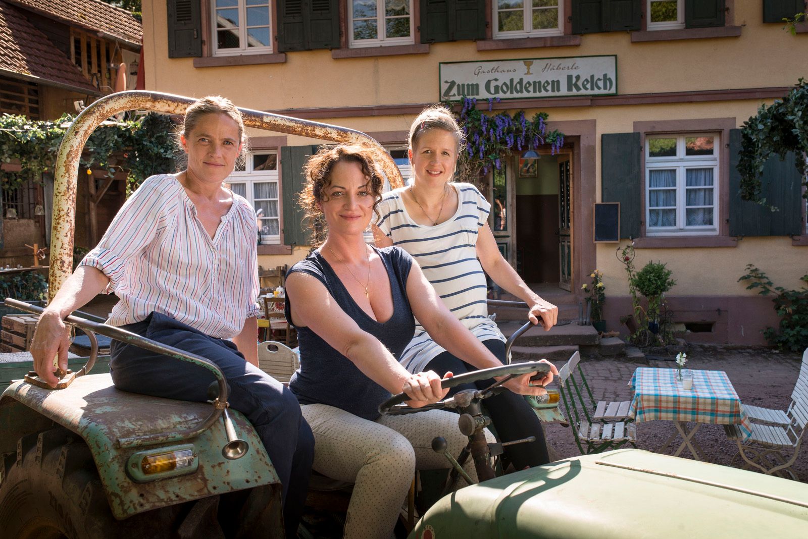 Photo de Karoline Eichhorn - Photo Julia Nachtmann, Karoline Eichhorn, Natalia Wörner - AlloCiné