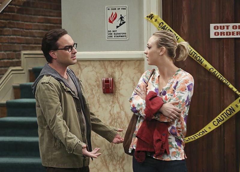 Photo de Kaley Cuoco - The Big Bang Theory : Photo Kaley Cuoco, Johnny ...