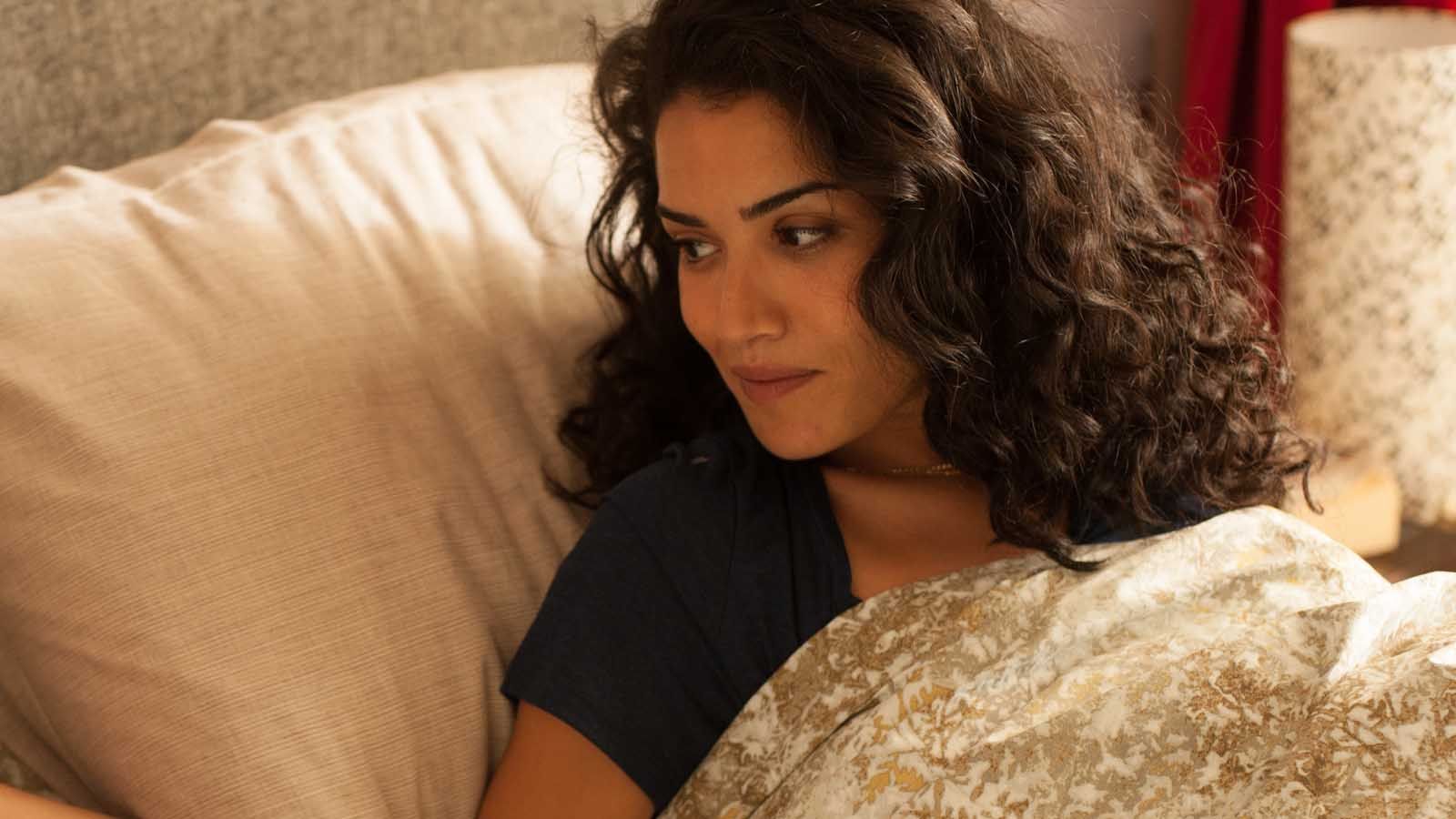 Films Et Séries Tv Avec Sabrina Ouazani Photo de Sabrina Ouazani - L'Outsider : Photo Sabrina Ouazani - AlloCiné