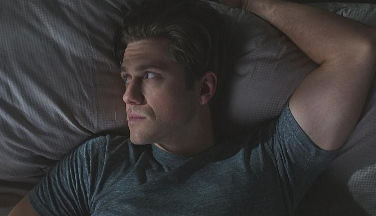 Films Et Séries Tv Avec Aaron Tveit BrainDead : Photo Aaron Tveit - 12 sur 93 - AlloCiné