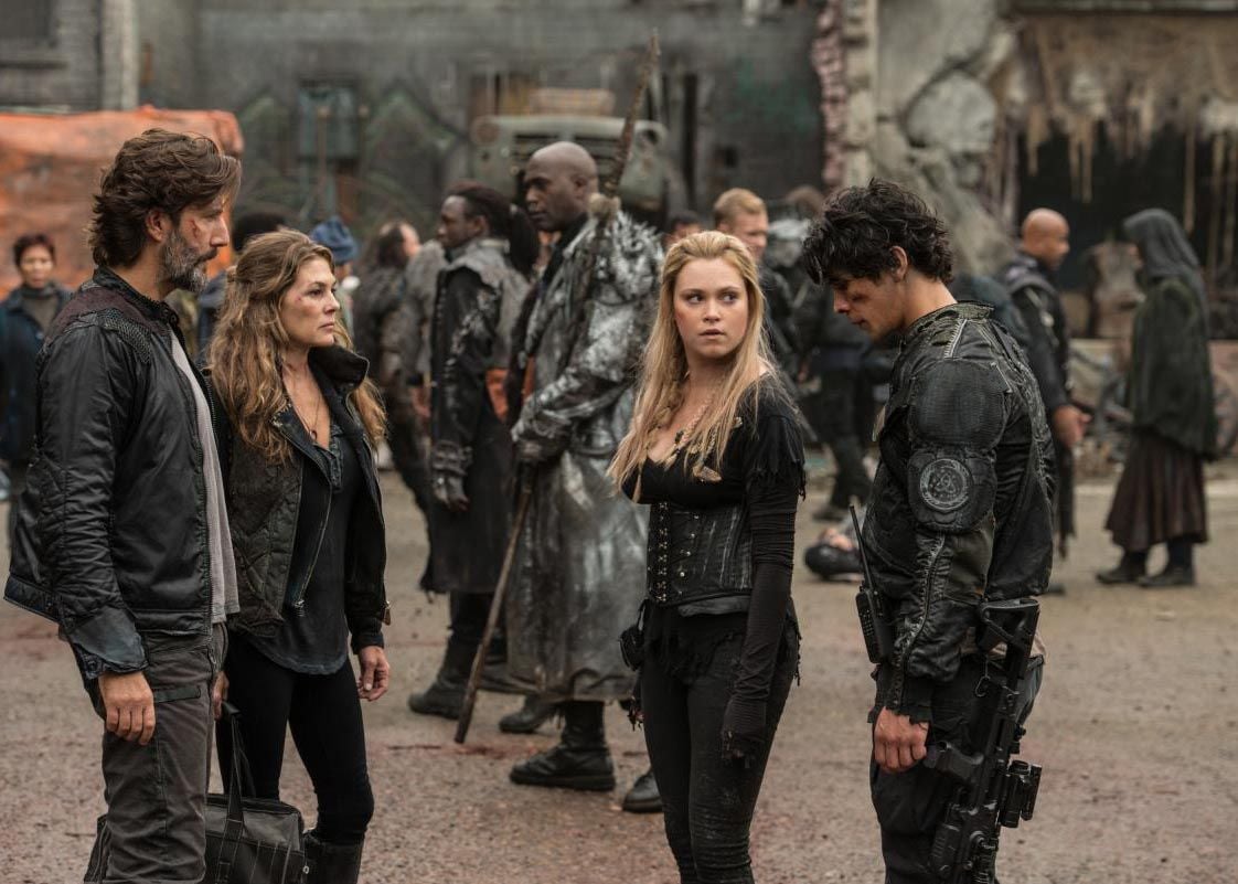 Les 100 : Les 100 : Photo Henry Ian Cusick, Bob Morley, Paige Turco
