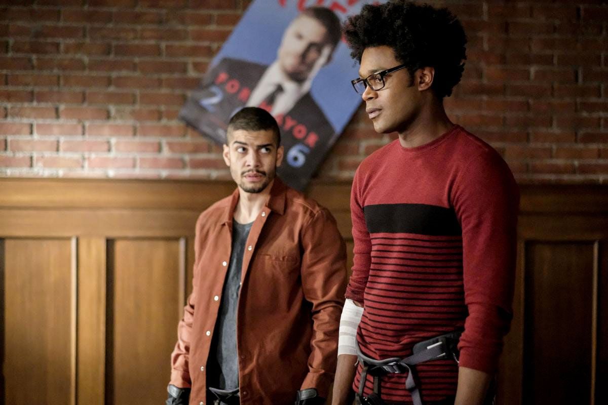 Films Et Séries Tv Avec Rick Gonzalez Arrow : Photo Echo Kellum, Rick Gonzalez - 272 sur 1167 - AlloCiné