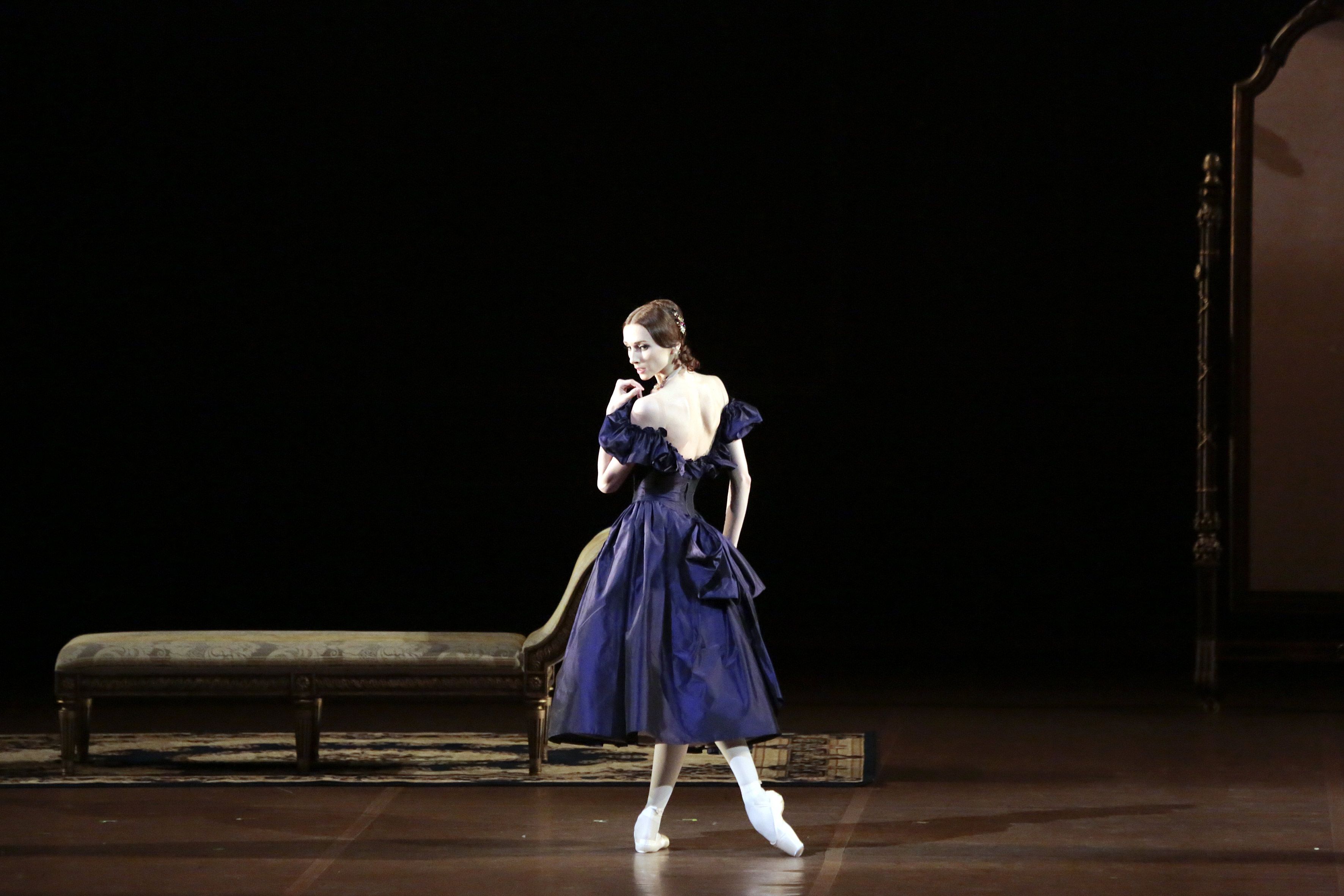 Photo de La Dame aux camélias (Ballet du Bolchoï) Photo 5 sur 7 AlloCiné Photo de La Dame aux camélias (Ballet du Bolchoï) Photo 5 sur 7 AlloCiné