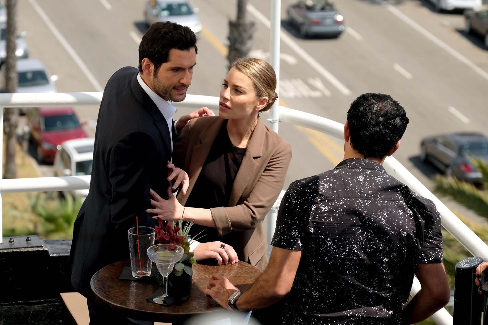 Photo de Tom Ellis Photo Lauren German, Tom Ellis AlloCiné