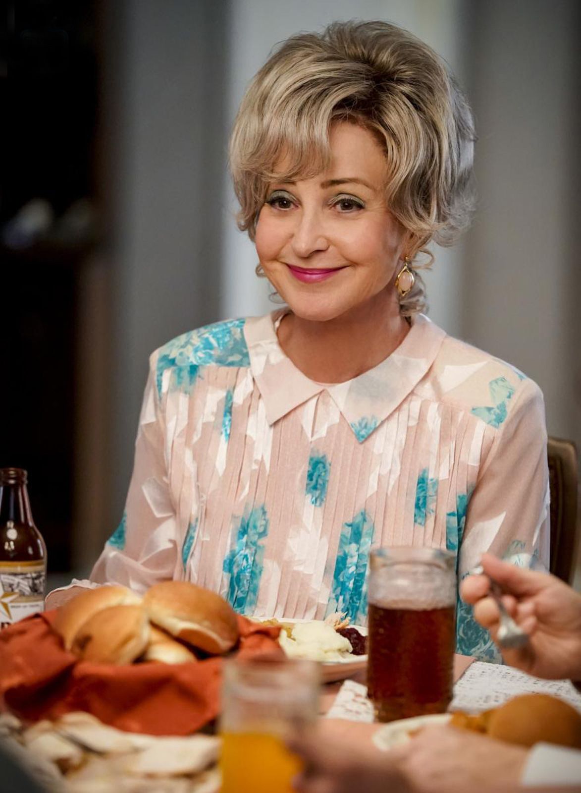 Photo de Annie Potts - Young Sheldon : Photo Annie Potts - Photo 11 sur ...