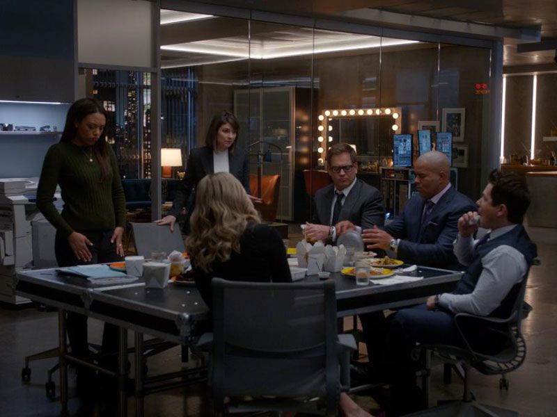 bull-bull-photo-freddy-rodriguez-geneva-carr-jaime-lee-kirchner